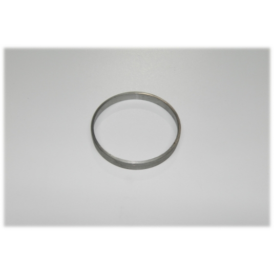 Втулка проміжна маточини конічних підшипників посиленої ступиці