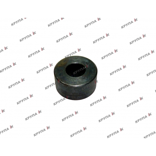 Втулка промежуточная под болт переднего колеса